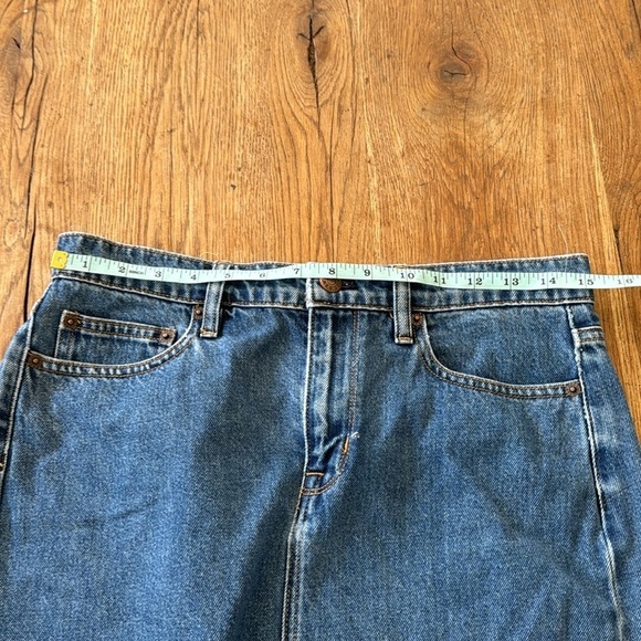 J. CREW Raw Hem Denim / Jean Skirt - Picture 5 of 7